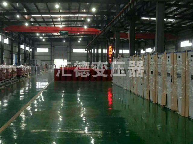 黄石变压器车间一角